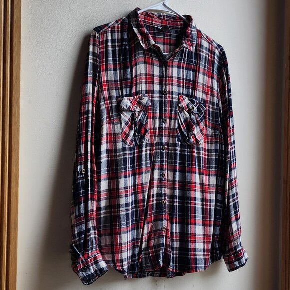 Charlotte Russe Black/Red Plaid Flannel Button Down Shirt Size XL - Picture 5 of 15